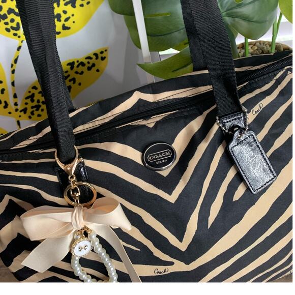 Coach y2k Devin Black and Tan Zebra Print Nylon Overnight Tote & Pouch - Picture 6 of 16